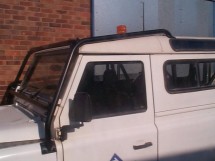 Land Rover Defender 110 Hard Top Multi Point Bolt-in Roll Cage